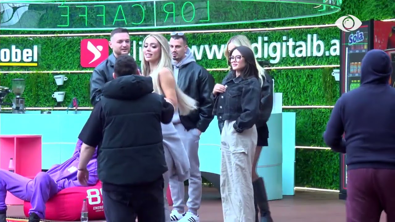 Surprizë nga ajri për Brikenën, banorja përlotet