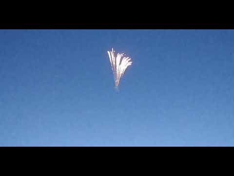 4-4701CB 4" brocade crown waterfall to blue