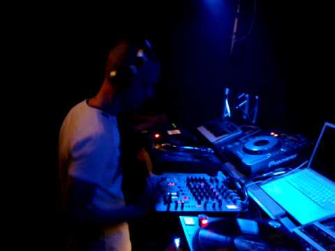 Club 999 Prato (PO) - Miki+Leos Part.2 12-02-2011