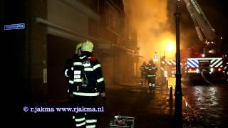 preview picture of video 'Zeer grote brand in meerdere panden Bunschoten Spakenburg 09-04-2012'