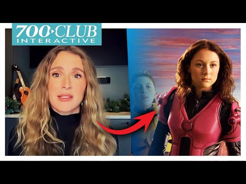 Spy Kid’s Actress Alexa PenaVega Discusses FRESH New Holiday Film! | The 700 Club Interactive