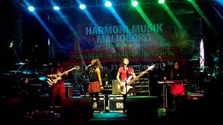 Download lagu Danger Estrela ✓LIVE✓ in malioboro road -- new year 2018 mp3 Download lagu Danger Estrela ✓LIVE✓ in malioboro road -- new year 2018 mp3
