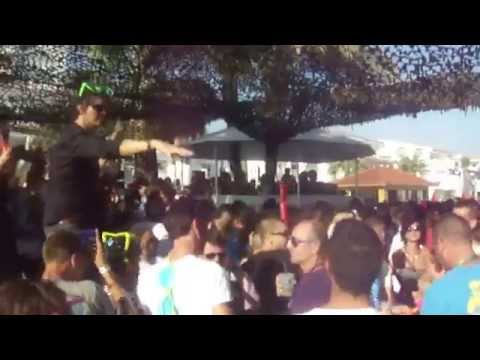 vagabundos closing afterparty @ushuaia   luciano plays     once in a lifetime