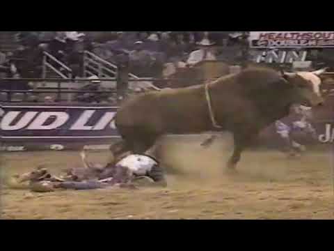 PBR 2000: Jason Bennett Gets a Face Full of Horn