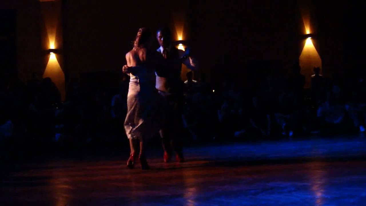 Claudio Gonzalez y Melina Bruffman en Caning