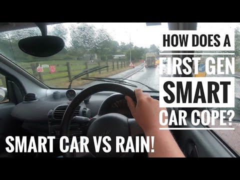 Driving a First Gen Smart Car in *HEAVY RAIN*