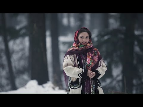 Laura Olteanu - Plânge Maica și suspină (Colindă)