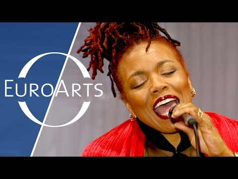 Dee Dee Bridgewater: Stairway to the stars