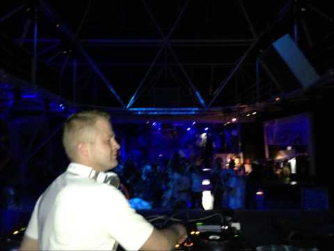 DJ Ghost,Ummet Ozcan Vs Norman Ramirez ft.Kim Cooper-Airport Diva(Norman Ramirez mix)