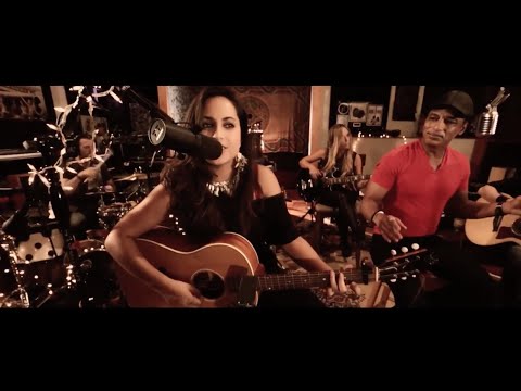 Sarah Packiam - Hole in the Middle of my Heart (Live) Featuring Jon Secada