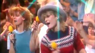 Bananarama   1982 10 12   Na Na Hey Hey Kiss Him Goodbye @ Razzmatazz
