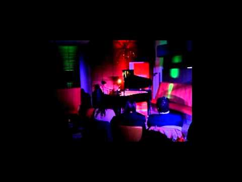 Performing my own song @ Pianobar Erasmus University