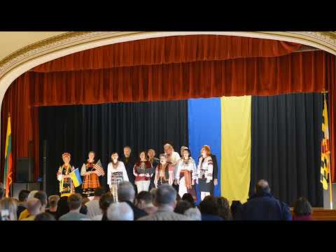 2022 Ukraine benefit (Baltimore) 01 - SPIV-Zhyttya: National anthems of the U.S. and Ukraine