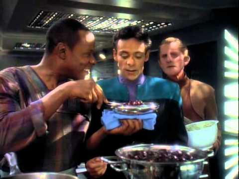 download lagu mp3 mp4 Sisko Food, download lagu Sisko Food gratis, unduh video klip Sisko Food