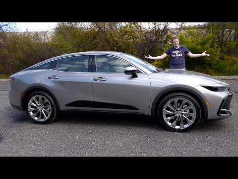 The New 2023 Toyota Crown Is a Weird Decision