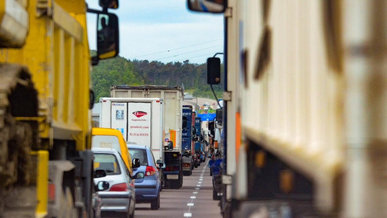 Les routiers sous pression — documentaire