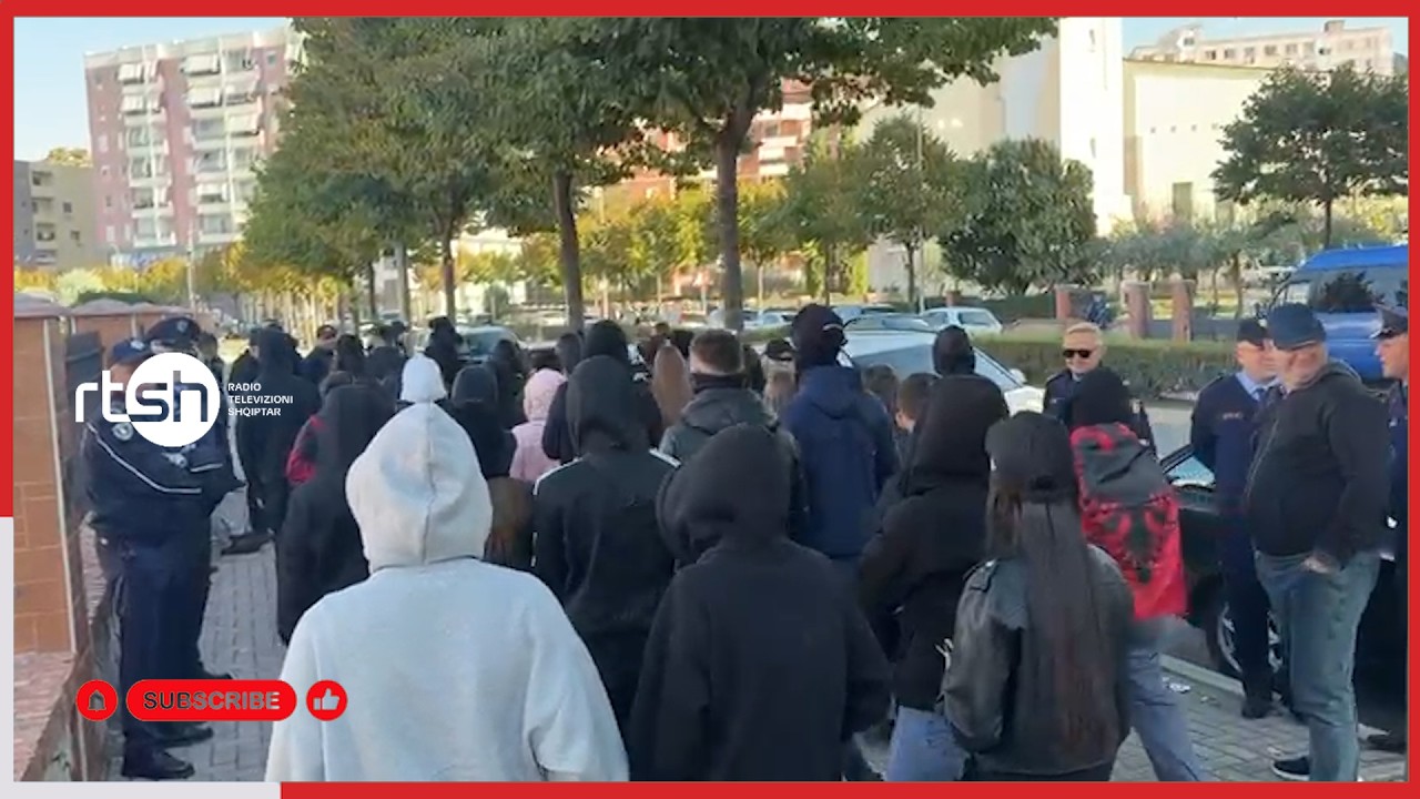 Protesta në rrethe- Tensione në Lezhë, të rinjtë dëmtojnë sinjalistikën rrugore. Në Rubik dalin në Rrugën e Kombit, djegin goma