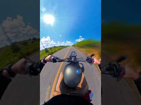 Jumping the road #alagoas #triumph #triumphscrambler900 #marvermelho #peterframpton