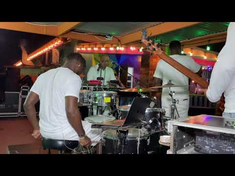 Tsunami Aruba live WCK cover