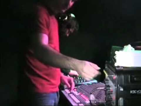 INSINTESI (live set) _ Contestaccio (Roma) 2/5/10