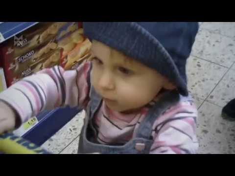 4.5-jährige ANNA singt Schmutzi-Putzi, neue Putzkolonne Hymne :)