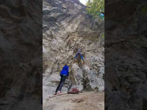 Traseul Go Go Penguin, 6a+, sector Surplomba, Herculane