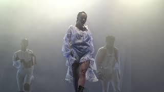FKA Twigs - Figure 8 / Video Girl - Live In Vincennes 2019