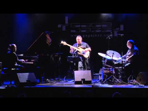 Gaga Jazz - Lovely Fly Trio - 