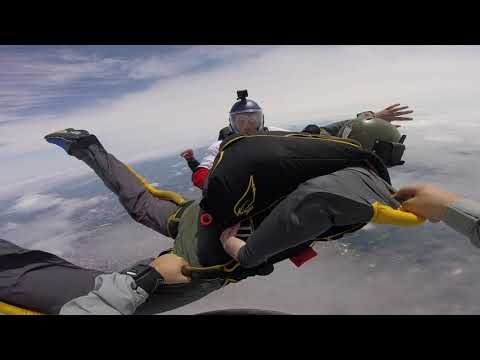 Primeiro salto Curso AFF - Paraquedismo