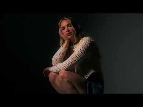 Ilta - Tässä talossa (Vain elämää kausi 15) (Official Audio)