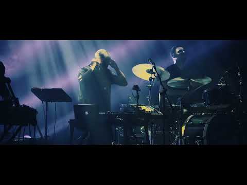 "Depressa demais" ao vivo no Capitolio