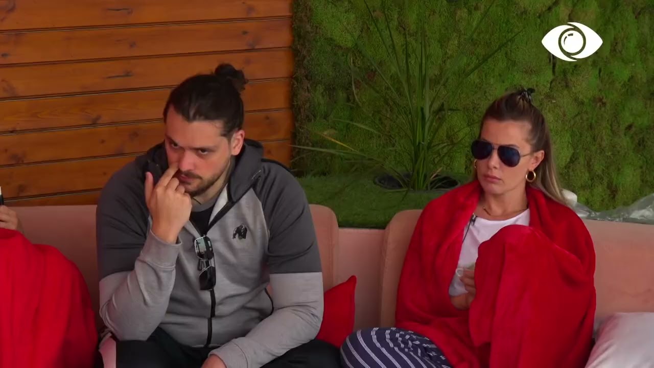 Nuk e llogaris Qetsorin/ Kristi-Luizit: Do merrem vetëm me ty