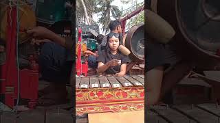 Download lagu Skill menonjol tiada obat..😆 #shortvideo #shorts #gamelan mp3
