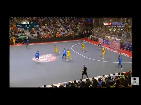 5x4. Ataque rápido con posicionamiento 2-1-2 para bloqueo directo y pegada central.