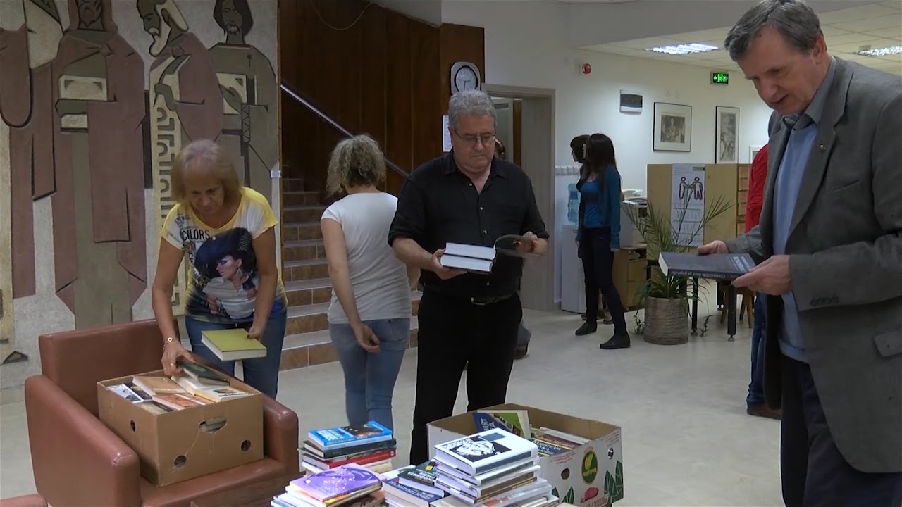 Дарение от над 2000 книги и компютър получи градска библиотека „Пеньо Пенев“ в Димитровград