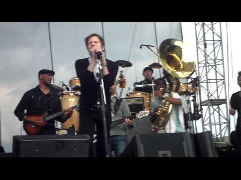 Patrick Stump w/ The Roots - If You Think You're Lonely Now (Bobby Womack cover)