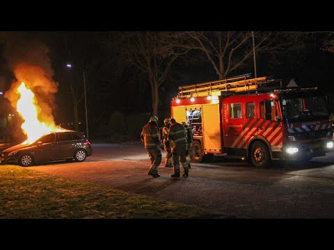 Brandweer Berghem met spoed naar een Autobrand aan de Frankenweg in Oss