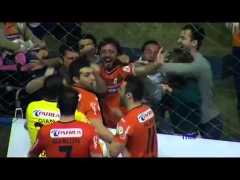 What a free-kick by Carlos Barbosa