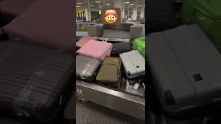 🤯🤯🤯 Newark Airport luggage damage🇺🇸 #shortsfeed #shorts