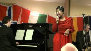 Cécile McLorin Salvant - &quot;Nobody in Town Can Bake a Sweet Jelly Roll Like Mine&quot;