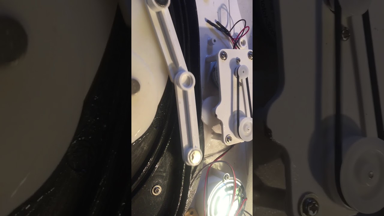 Lemax skating pond in motion GENERIC BASE UNIT