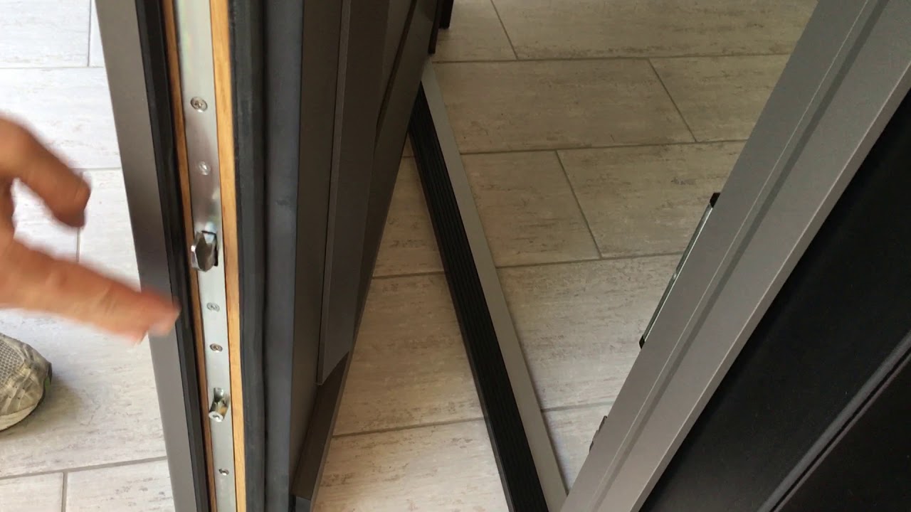 Fonctionnement d'une porte d'entrée - serrure automatique