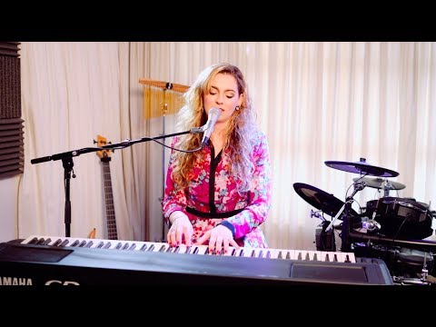 Feels Like Home - Chantal Kreviazuk (Cover by: Frédérique)