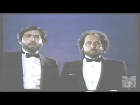 Hansel y Raul - A Las Mujeres Que Yo Ame [Official Music Video]