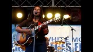 Ruthie Foster / You keep Me Hangin&#39; On