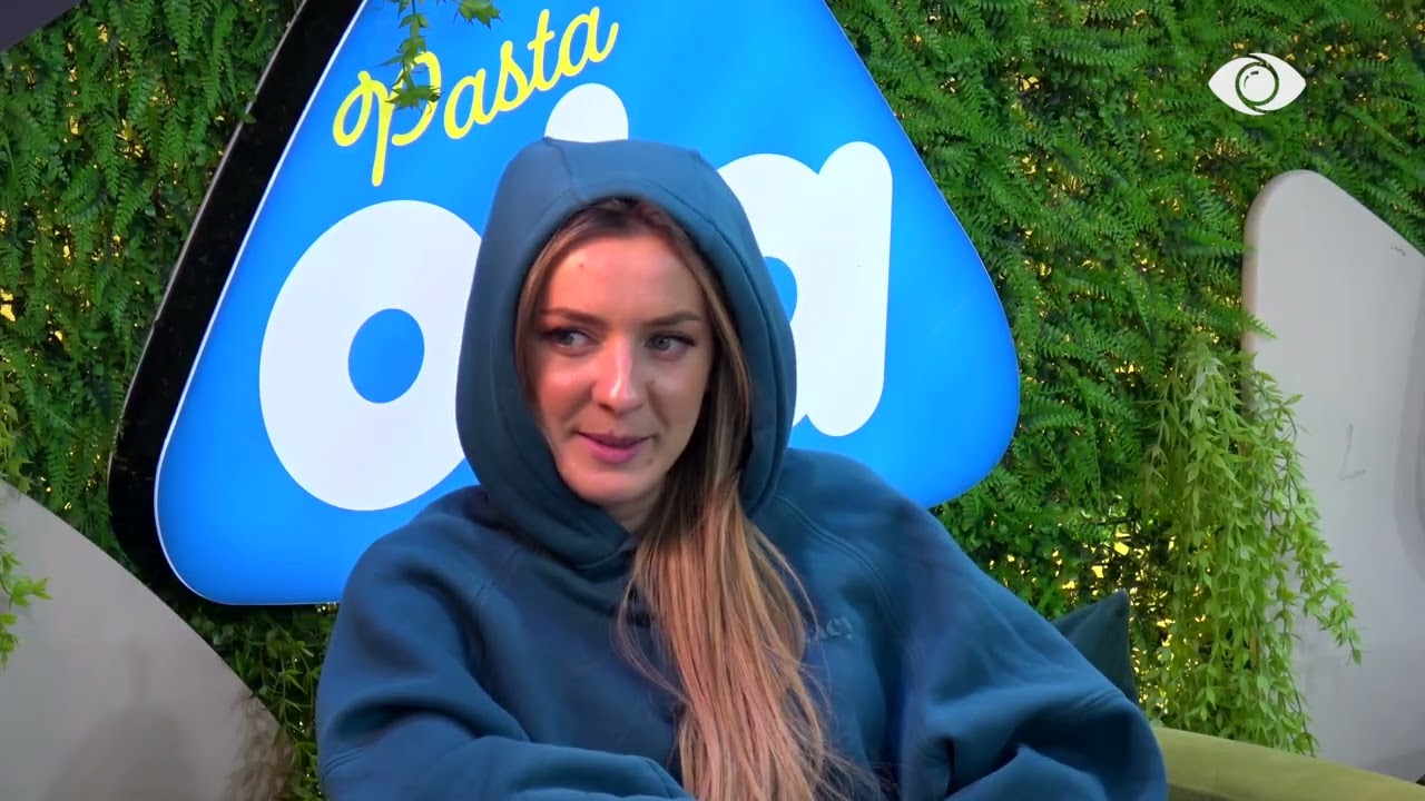 Do doja që babi të më dërgonte një letër/ Juela bisedon me Rogertin