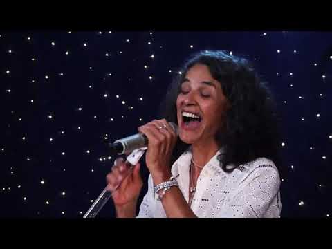 Simone ☆ Bandeira do Divino ☆ 35ª Live