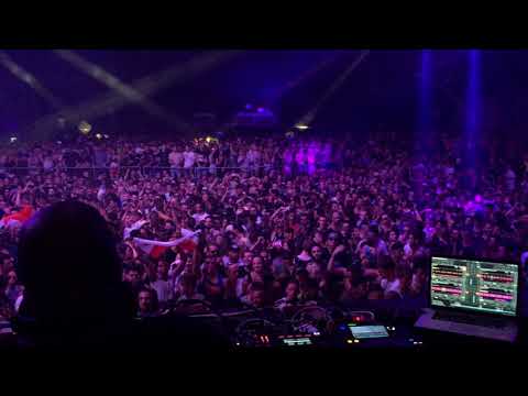 Carl Cox plays 'Fabio Neural - Revolution Dub' @ Pure Ibiza @ Privilege
