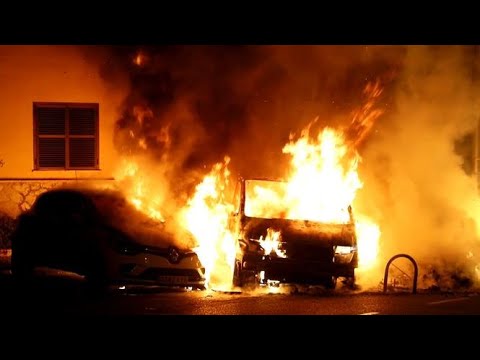 Un nou incendi de contenidors i vehicles desperta S'Indioteria