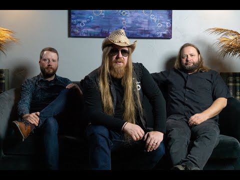 Tarvo Valm - Keegi on alati uus